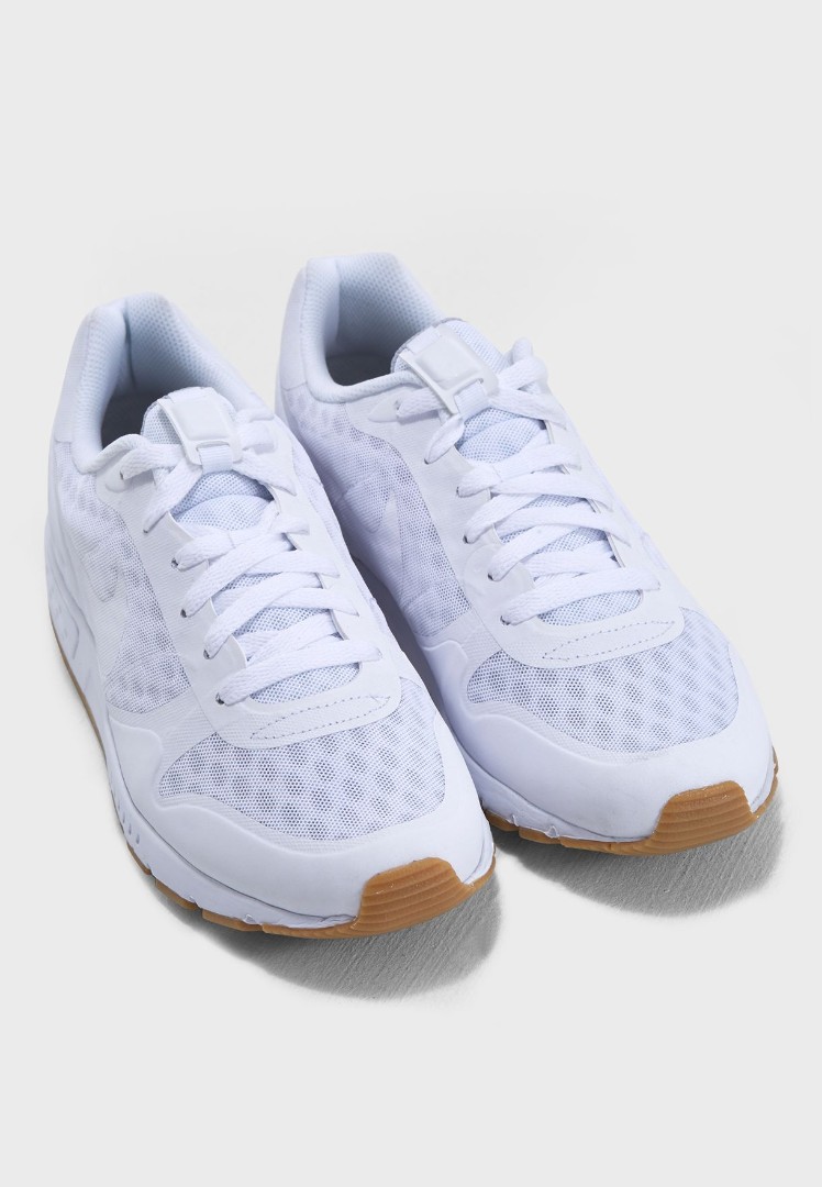 Белые кроссовки для бега Nike