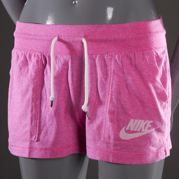 Женские спортивные шорты Nike (Найк)  545876-506