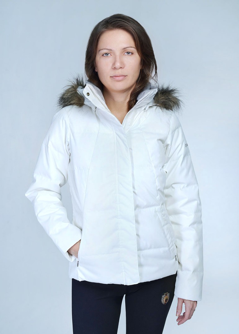 Белая короткая куртка с мехом Columbia Varaluck III