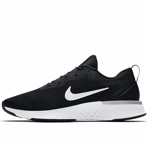 Черно-белые беговые кроссовки Nike Odyssey React