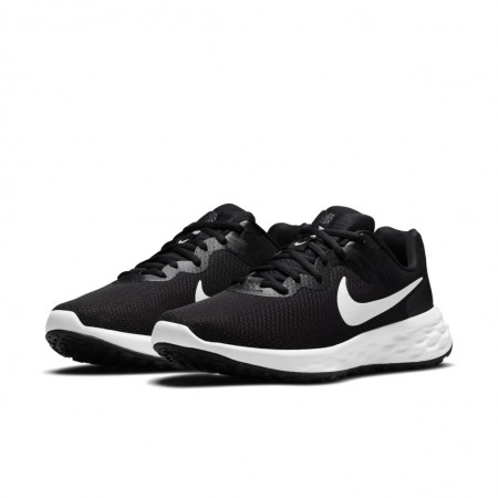 Дышащие черные кроссовки Nike Revolution 6