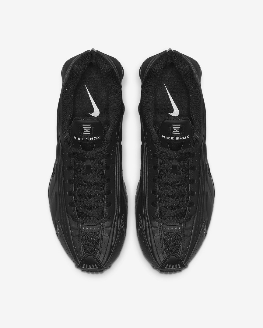 Черные кроссовки Nike с дополнительной амортизацией