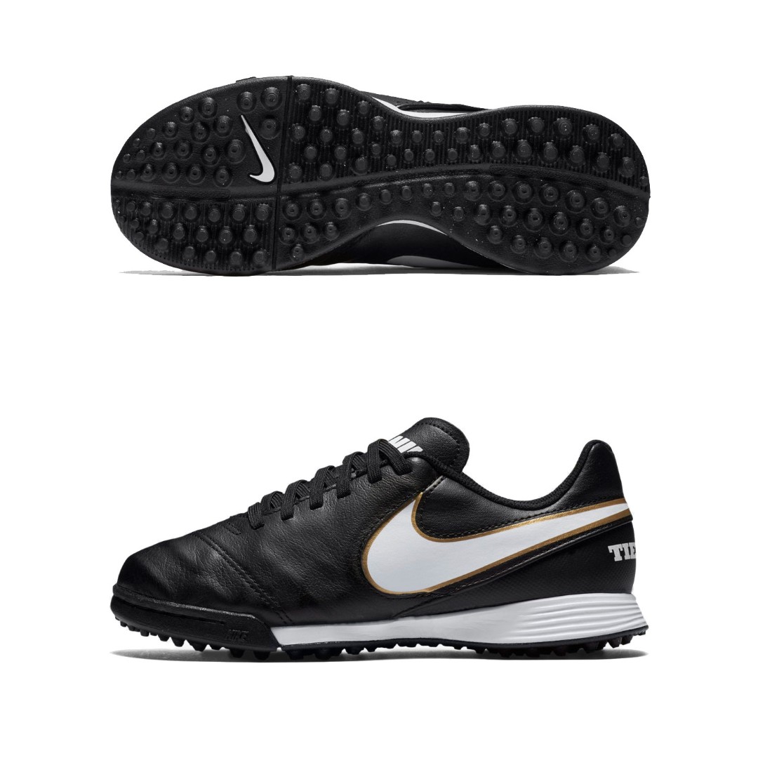 Черно-белые футзалки Nike