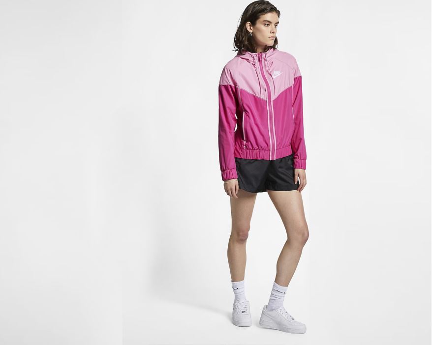 Розовая ветровка Nike