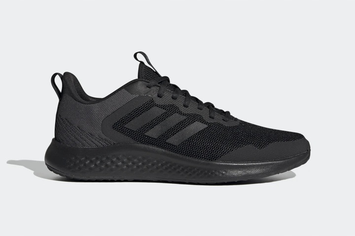 Черные беговые кроссовки Adidas