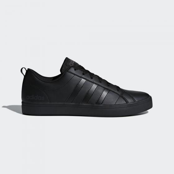 Черные кроссовки Adidas на шнуровке