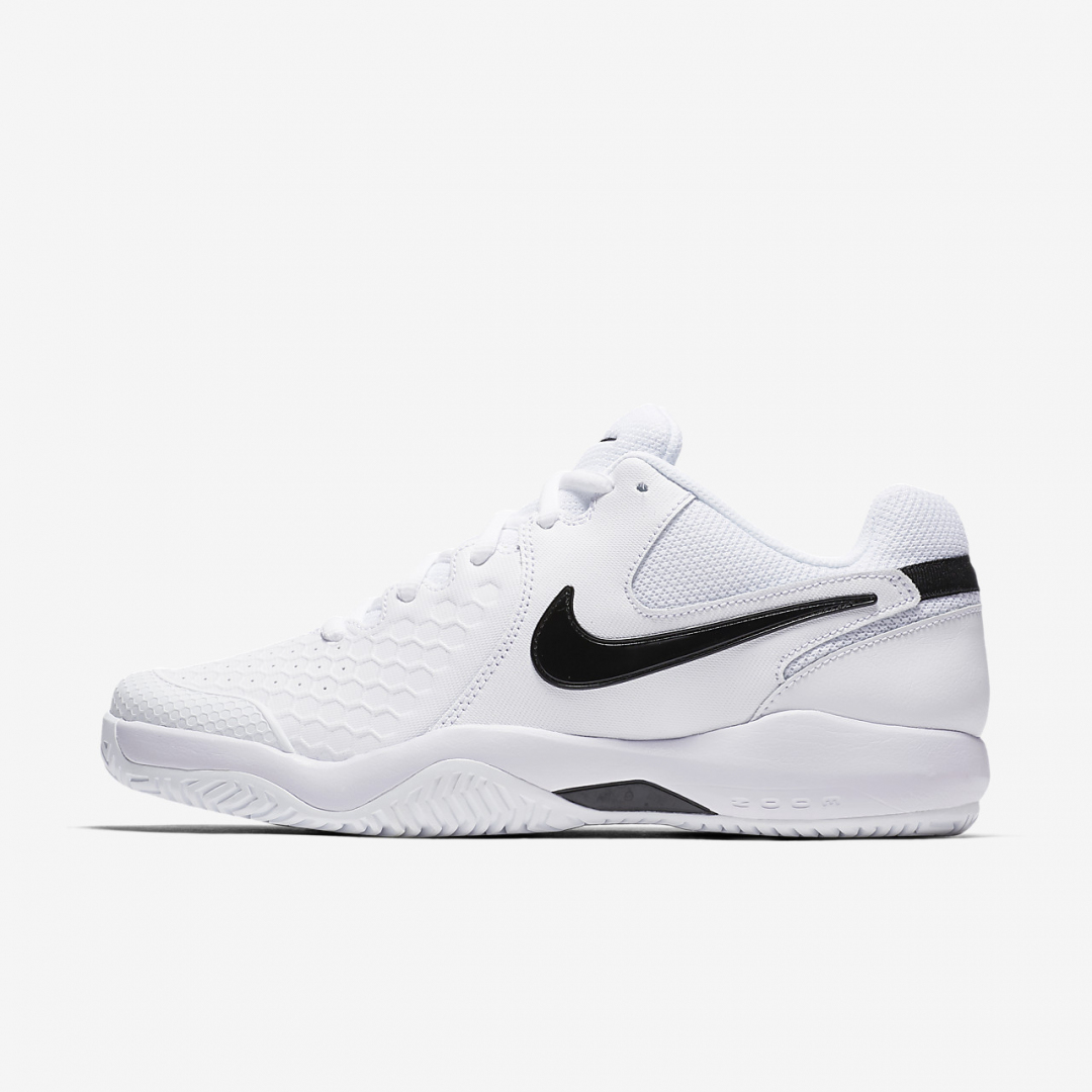 Теннисные кроссовки белые Nike